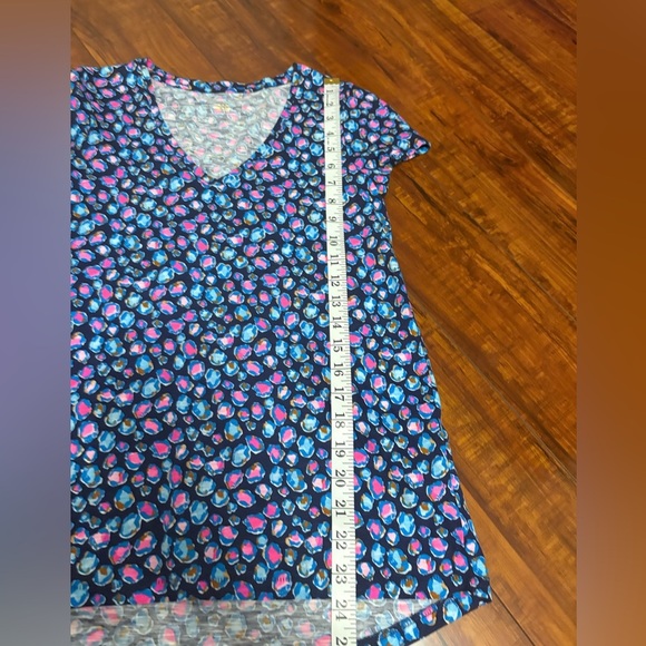Lilly Pulitzer Etta V-Neck Seabreeze Blue Low Tide Navy Spotted Shirt Size Xxs - Picture 12 of 14